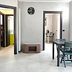 Hostdomus-azimut شقة *