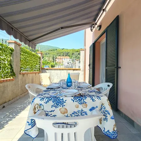Hostdomus-azimut * Molino Nuovo (Savona)