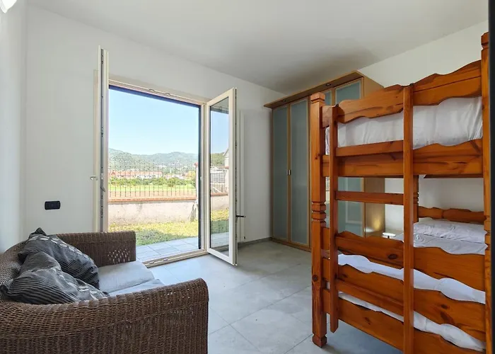 Hostdomus-azimut Apartment Molino Nuovo (Savona)