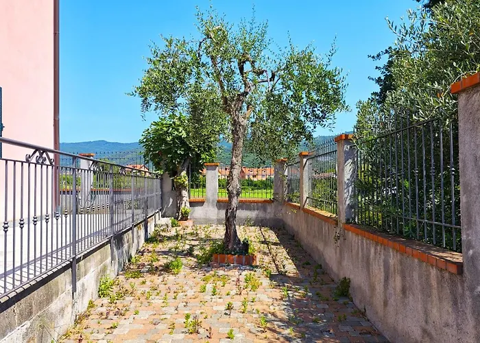 Hostdomus-azimut Molino Nuovo (Savona)