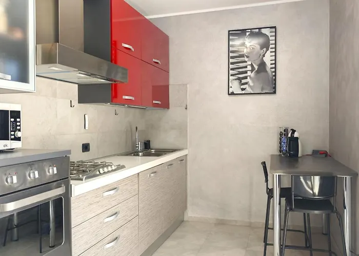 Hostdomus-azimut Apartment