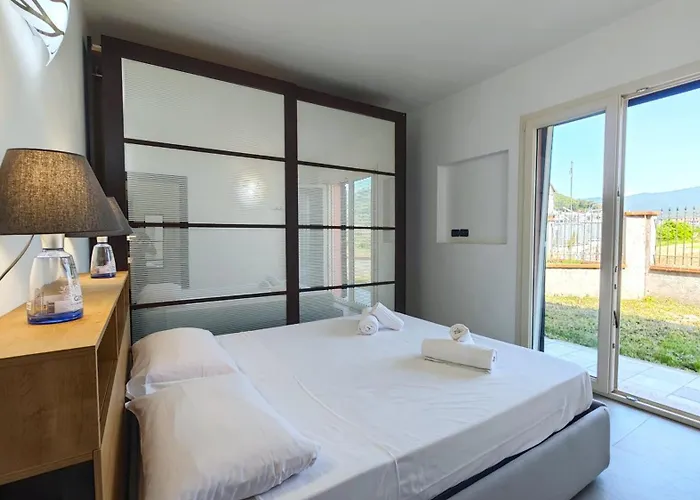 Hostdomus-azimut * Molino Nuovo (Savona)